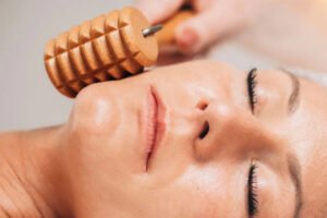 tratamiento facial maderoterapia